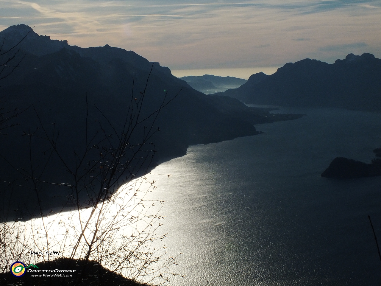 13 controluce verso 'Quel ramo del Lago di Como'.JPG